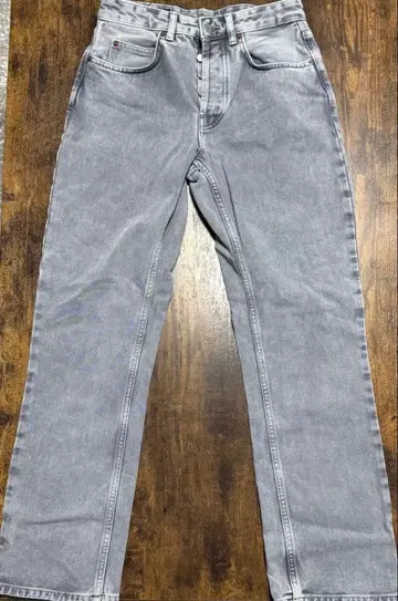 ZARA 워시 가공 레귤러 핏 청바지