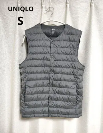 새상품급 유니클로 울트라 라이트 다운 컴팩트 V넥 베스트 이너 다운