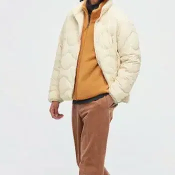 유니클로 울트라 라이트 다운 웨이브 퀼트 자켓 내추럴 XL