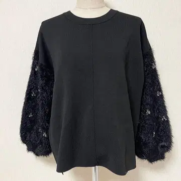 vin  샤기 니트 큐빅 벌룬 슬리브 블랙