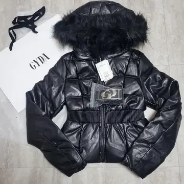 GYDA 제이 2025년 GD 벨트 인조 가죽 숏 다운 코트