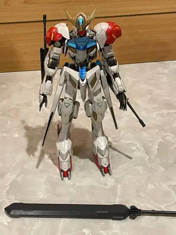 풀 메카닉스 건담 발바토스 루푸스 도색 완료