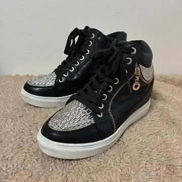 스팽글 장식 블랙 하이컷 스니커즈 웨지힐 24cm