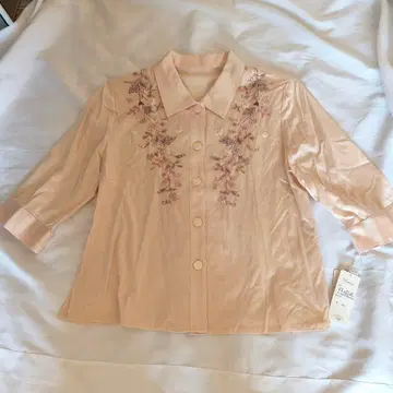 미사용 Catlin 마리유 라이트 핑크 자수 7부 소매 셔츠