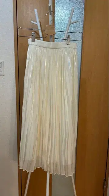 아푸와이저 리셰 플리츠 스커트