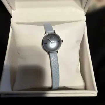 미사용 새상품 FURLA 아날로그 쿼츠 손목시계 실버/라이트 블루