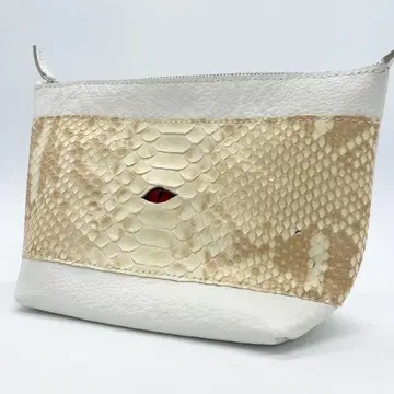 가죽 클러치백 이소재 믹스 파우치 화이트 아이 눈