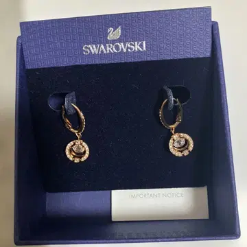SWAROVSKI 크리스탈 드롭 귀걸이 가격 인하 중