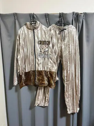 [ 미사용 새상품 ] GALFY 갈피 저리 상하의 세트 셋업