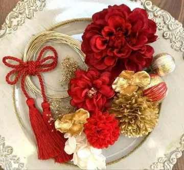 화려한 성인식 일본 의류 후리소데 시치고산 사전 촬영 머리 장식