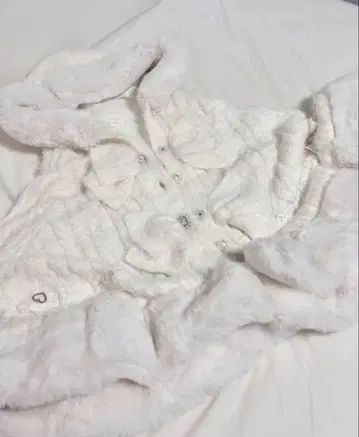 LIZLISA 리본 포함 화이트 케이프 코트