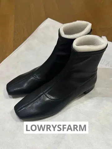 [ 새상품급 ] LOWRYSFARM 숏부츠