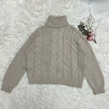 GU 지유 (S) 터틀넥 케이블 짜임 니트 스웨터 숏