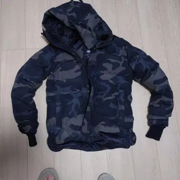 CANADA GOOSE 카모플라쥬 다운 자켓 S