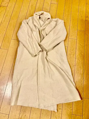 e. 베이지 코튼 롱 코트