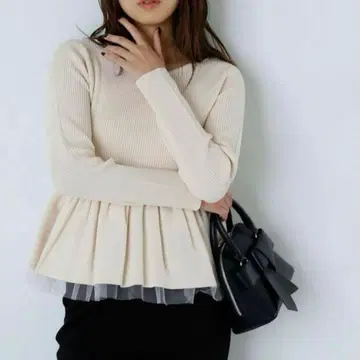내추럴 뷰티 베이직 볼륨 페플럼 니트