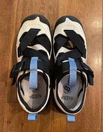 올젠더 후드 젤라 샌들