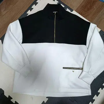 쿠르니 CULLNI 하프 지퍼 트레이닝복