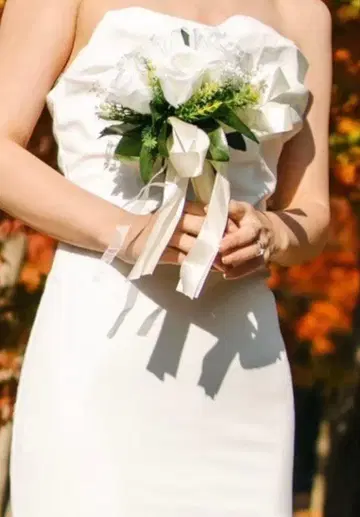 화이트 부케 & 네이비 나비 넥타이 & 안경