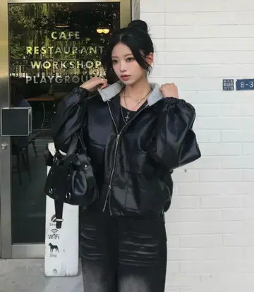 후디 가죽 터치 자켓 EMMY