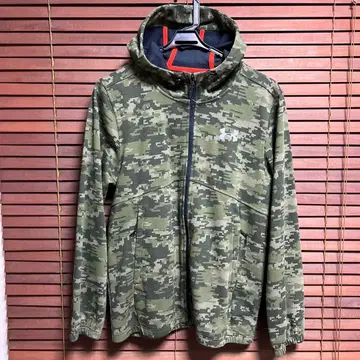 언더아머 자켓 MD 디지털 카모 패턴