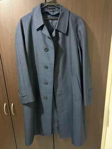 DAKS 네이비 트렌치코트