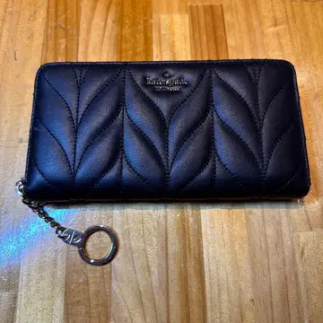 케이트 스페이드 블랙 퀼팅 장지갑