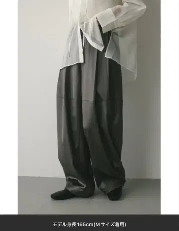 새틴 와이드 폼 팬츠 스타일 미키서