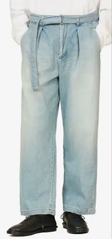 ATTACHMENT 턱 와이드 테이퍼드 팬츠 (벨트 없음)