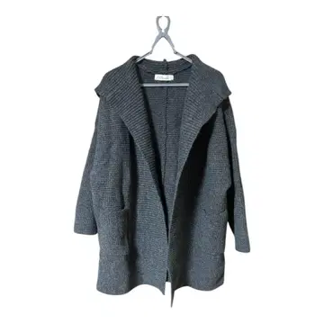 후드 부착 그레이 니트 코트