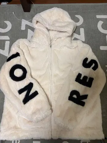 화이트 플리스 자켓 남녀 공용