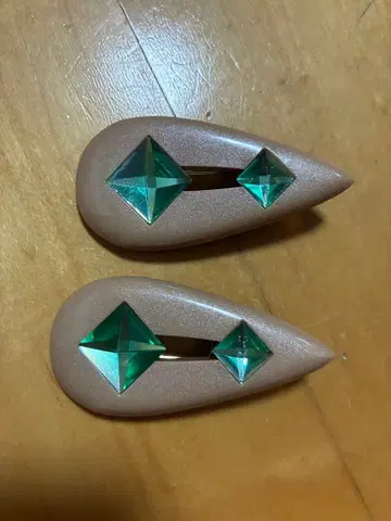 타로의 헤어 클립