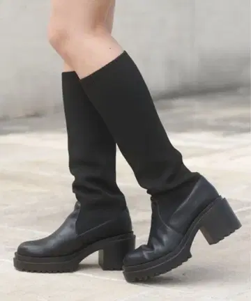 [ S 23cm ] Chico 삭스 롱 청키 부츠 블랙