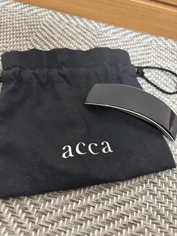 acca 블랙 헤어 클립 파우치 포함