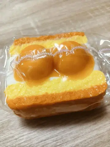 난황 크림 케이크 해외 스퀴즈 물 느낌