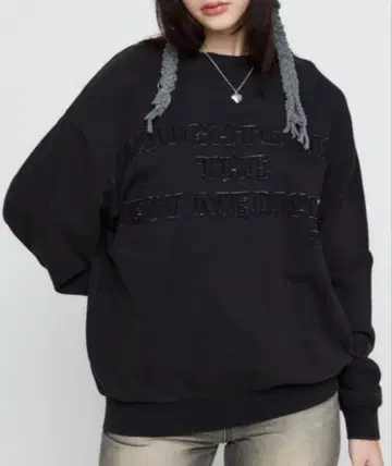 LAGUA GEM PATCH WORK WASH 맨투맨 블랙