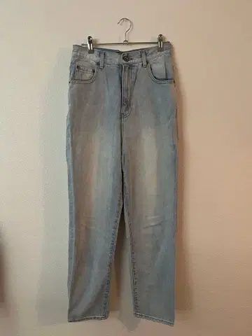 라이트 블루 스트레이트 데님 JEANASIS