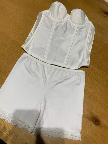 브라이덜 이너 와코루 b65