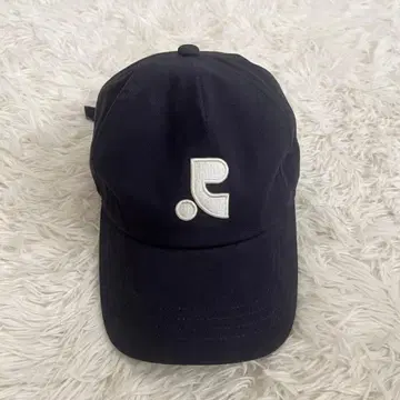 Rest&Recreation 로고 캡 네이비