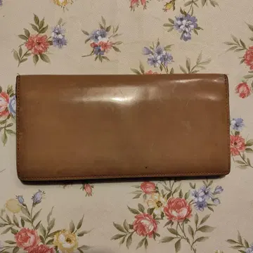 SOMES 베이지 코도반 가죽 장지갑