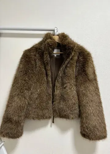 MOUSSY 브라운 퍼 숏 자켓