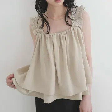 [ LIAN ] 프릴 개더 디자인 상의