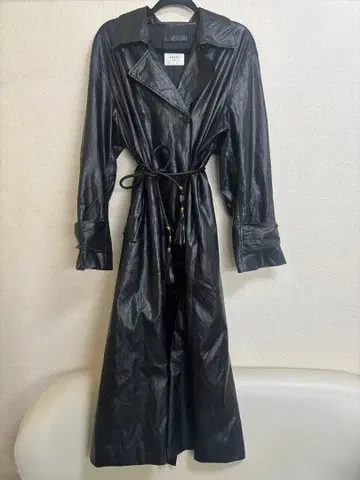 Ameri 블랙 트렌치코트