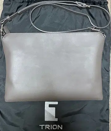 TRION 가죽 사코슈 숄더백 수납 봉투 포함