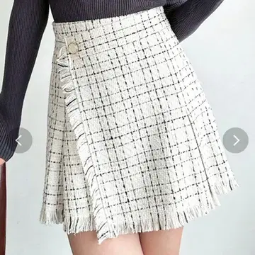 RESEXXY 트위드 랩 미니 스커트 화이트