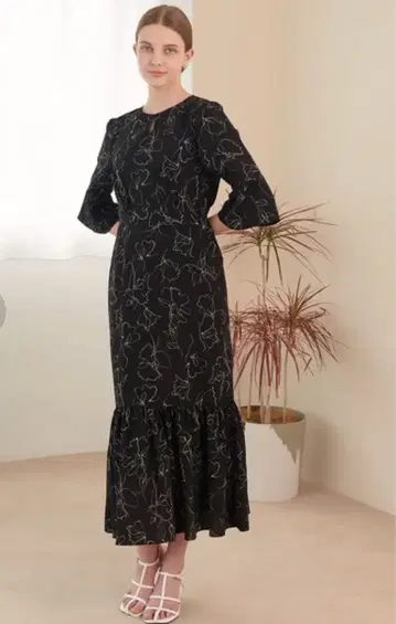 눈물 트임 라인 플라워 프린트 원피스