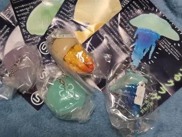 빛나는 해파리 푸니푸니 볼체인 캡슐 토이 4종 세트