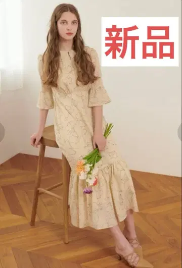 [ 새상품 ] 눈물 트임 라인 플라워 프린트 롱 티어드 원피스