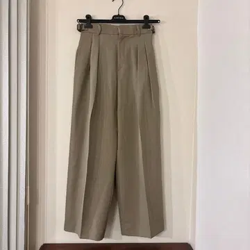 Lohen 로헨 SIDE BUCKLE PANTS 베이지