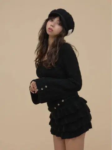 andmary Leia frill set up black